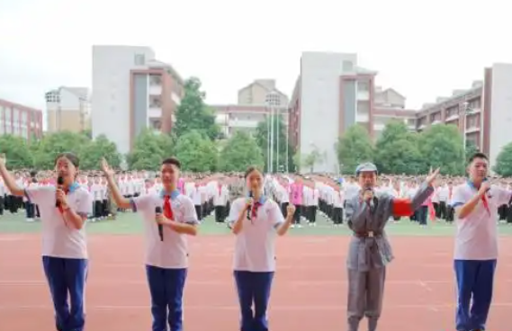 正悄然产生课堂内的改革与体育赛场的突